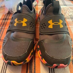 Boys Under Armour Sneakers